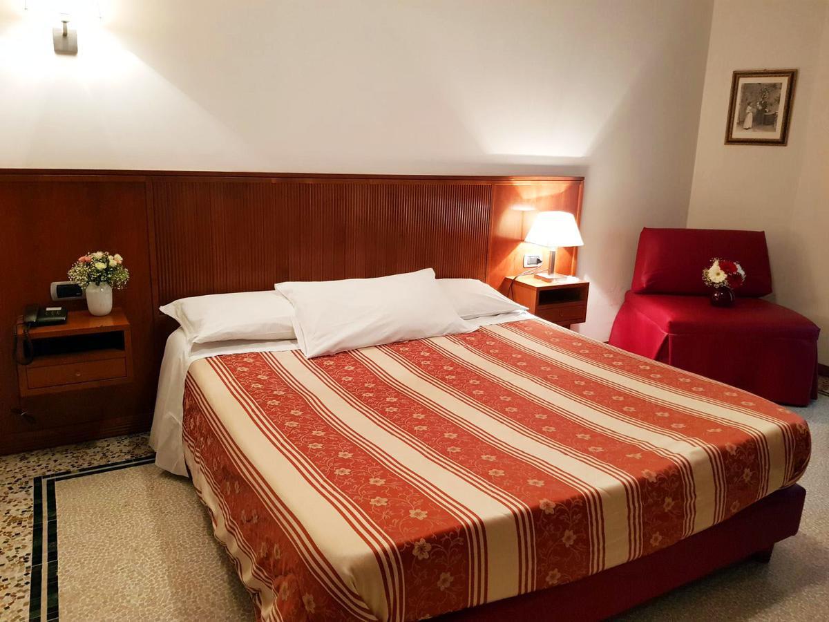Hotel Nappo San Marzano sul Sarno Buitenkant foto